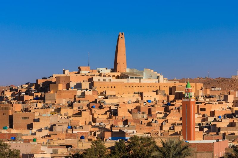 Revisiting the Oasis Towns That Anchored Early Sandboxes